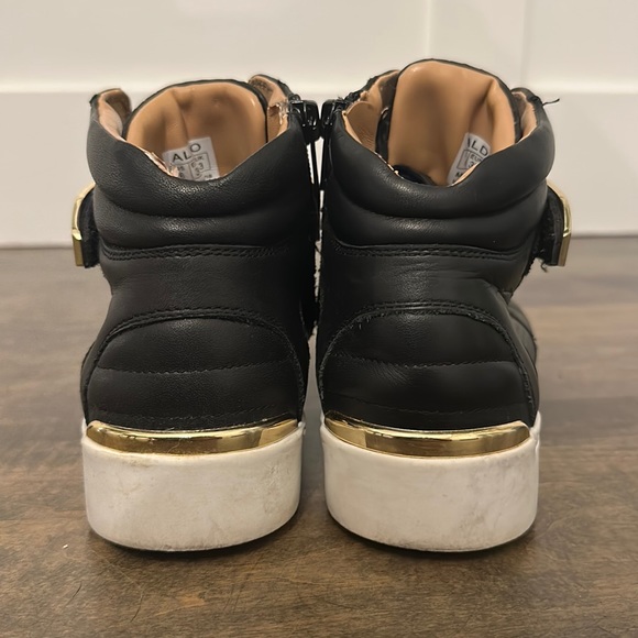 Women’s high top gold rim boots - Picture 5 of 10